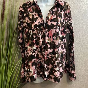 #78 Apt. 9 long sleeve, button down, accordion textured top size large